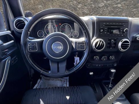 Used 2012 Jeep Wrangler Unlimited Rubicon w/ Dual Top Group AWD/4WD image 5