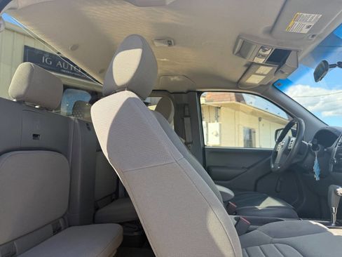 Used 2018 Nissan Frontier S image 26