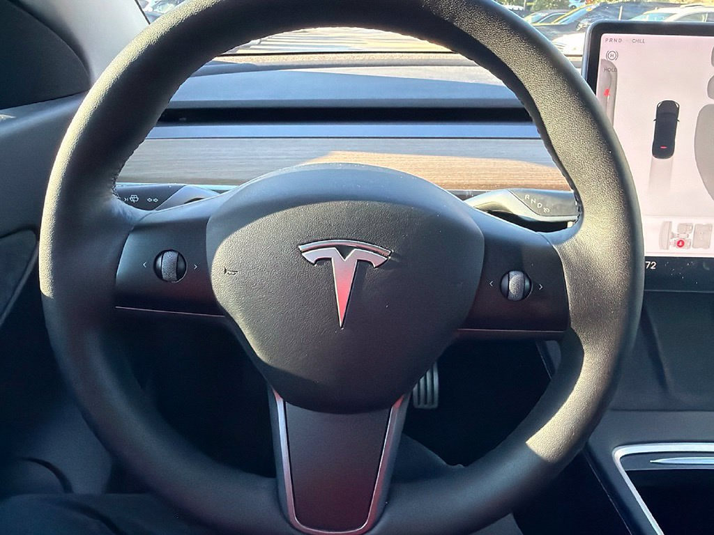 Used 2022 Tesla Model Y Performance AWD/4WD image 13