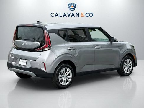 Used 2025 Kia Soul LX FWD image 7