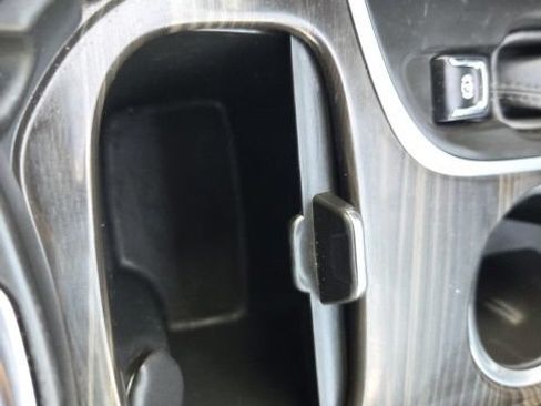 Used 2020 Buick Envision Essence FWD image 49