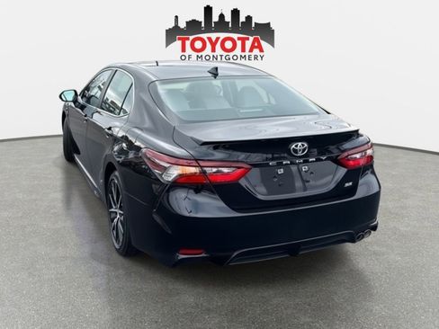 Used 2024 Toyota Camry SE image 5