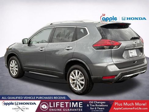 Used 2017 Nissan Rogue SV w/ SV Premium Package AWD/4WD image 4