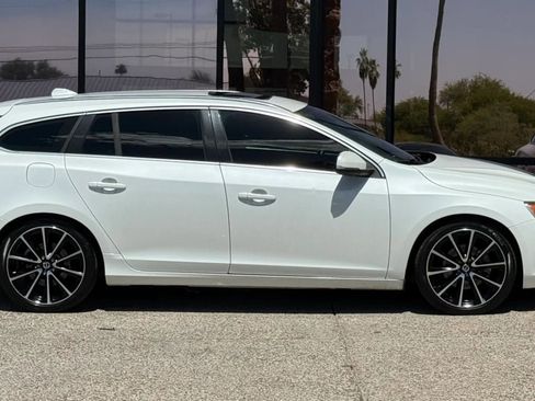 Used 2016 Volvo V60 T5 Premier w/ Convenience Package FWD image 15