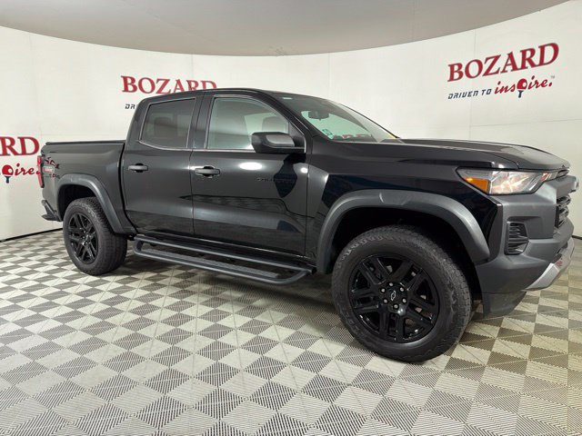 Used 2024 Chevrolet Colorado Trail Boss w/ Advanced Trailering Package AWD/4WD image 17