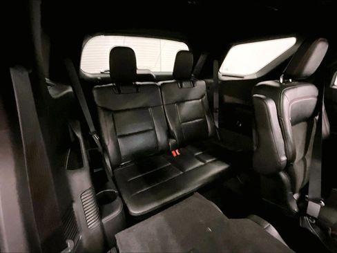 Used 2023 Ford Explorer ST-Line AWD/4WD image 33