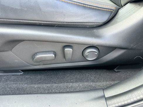 Certified 2024 Subaru Crosstrek 2.5i Limited w/ Crosstrek Mirror Package image 21