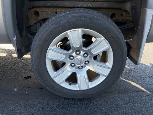 Used 2017 GMC Sierra 1500 SLE w/ SLE Value Package image 31