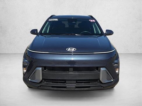 Used 2025 Hyundai Kona SEL image 2