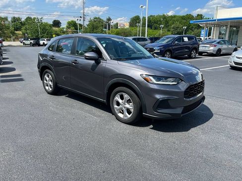 Used 2024 Honda HR-V LX image 1