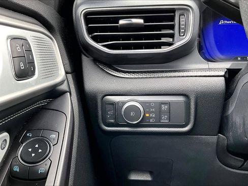 Used 2020 Ford Explorer ST w/ Premium Technology Package image 35