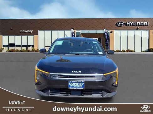 Used 2025 Kia K4 LXS image 2