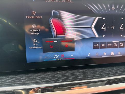 Certified 2024 BMW X6 xDrive40i w/ Premium Package image 24