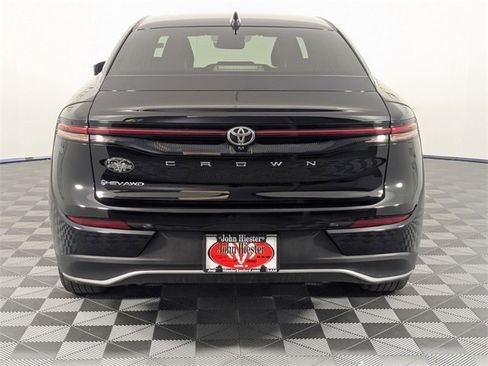 Used 2025 Toyota Crown XLE image 6