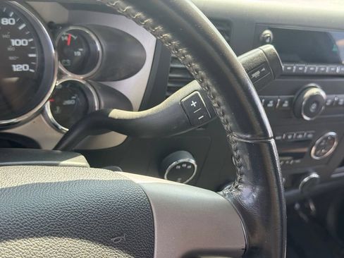 Used 2011 GMC Sierra 2500 SLE w/ SLE Preferred Package AWD/4WD image 23