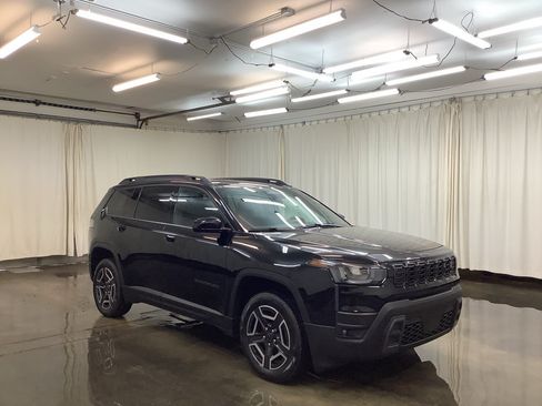 New 2026 Jeep Cherokee Laredo AWD/4WD image 3