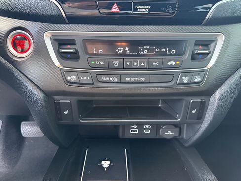 Certified 2025 Honda Passport TrailSport image 18