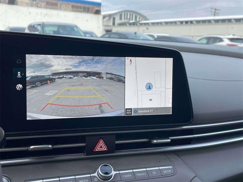 Certified 2024 Hyundai Elantra SEL image 27