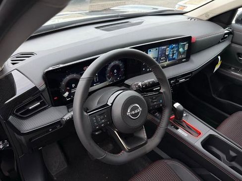 New 2026 Nissan Kicks SR image 17