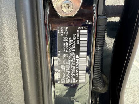 Used 2020 Porsche Cayenne image 52