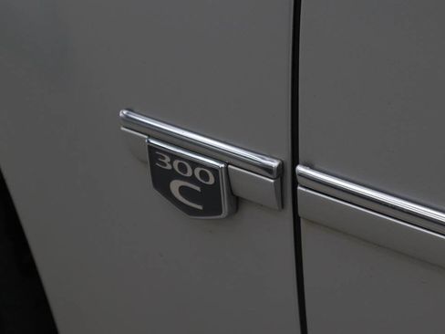 Used 2006 Chrysler 300 SRT8 w/ SRT Option Group II image 9