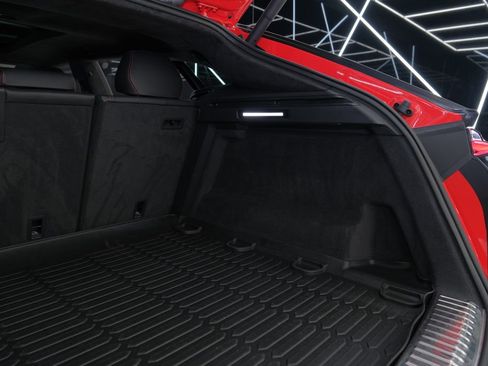 Used 2021 Lamborghini Urus AWD/4WD image 40