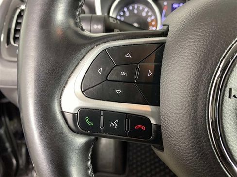 Used 2020 Jeep Compass Latitude image 16