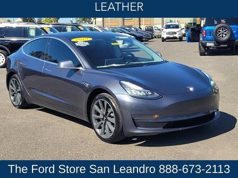 Used 2019 Tesla Model 3 Standard Range Plus RWD image 3
