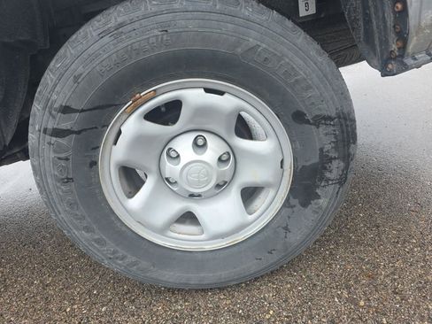 Used 2023 Toyota Tacoma SR AWD/4WD image 21