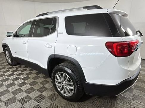 Used 2017 GMC Acadia SLE FWD image 5