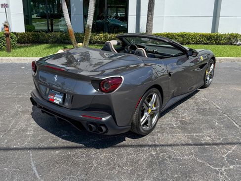 Used 2019 Ferrari Portofino RWD image 22
