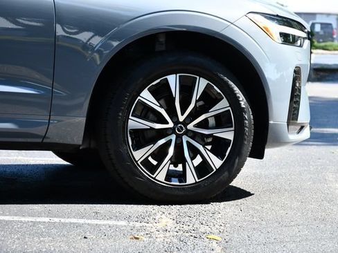 Certified 2024 Volvo XC60 B5 Core w/ Climate Package AWD/4WD image 9