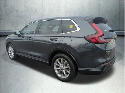 Used 2024 Honda CR-V EX image 3