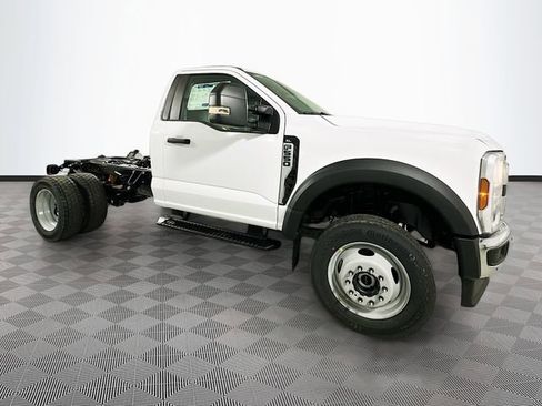 New 2026 Ford F550 4x4 Regular Cab Super Duty image 3