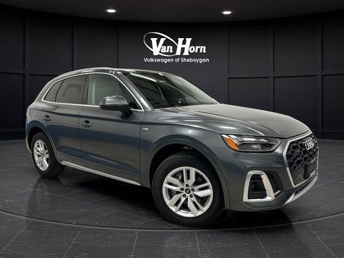 Used 2022 Audi Q5 2.0T Premium w/ Convenience Package AWD/4WD image 1