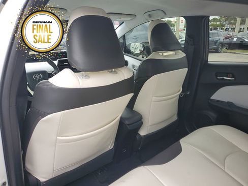 Certified 2018 Toyota Prius Two image 18