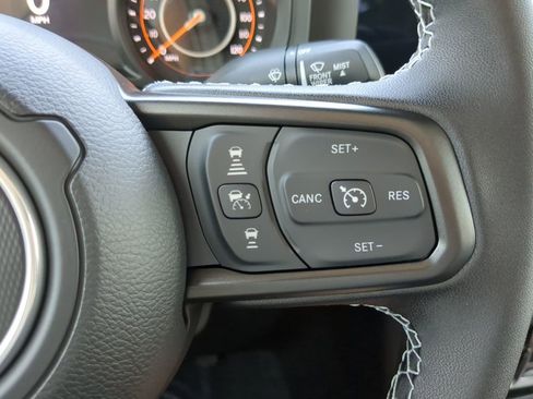 New 2025 Jeep Gladiator Sport image 11