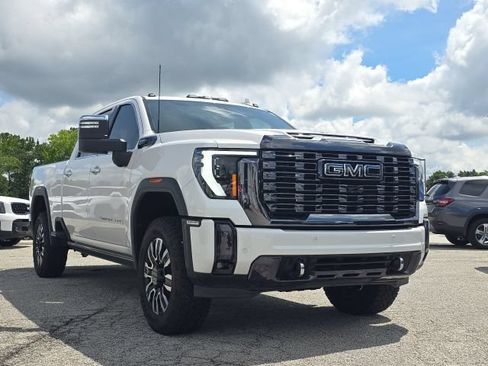 Used 2024 GMC Sierra 2500 Denali Ultimate AWD/4WD image 7