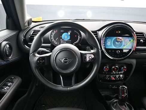 Used 2023 MINI Cooper Clubman S w/ Premium Package image 42