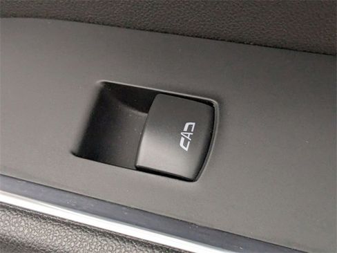 Certified 2025 GMC Sierra 1500 SLT image 34