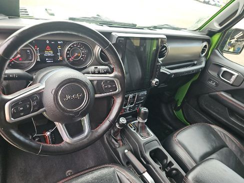 Used 2019 Jeep Wrangler Unlimited Rubicon w/ Uconnect 4C Nav & Sound Group AWD/4WD image 8