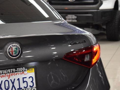 Used 2021 Alfa Romeo Giulia Sprint w/ Nero Edizione image 15