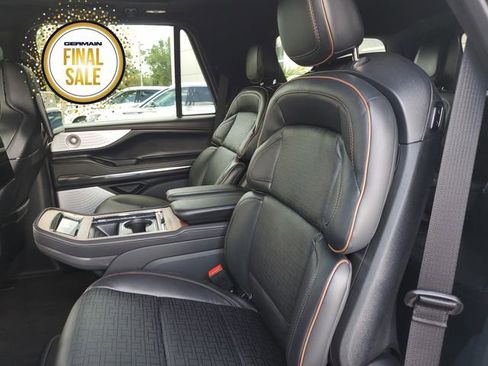 New 2025 Lincoln Navigator Black Label image 17