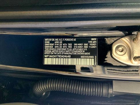 Certified 2024 Porsche Cayenne AWD/4WD image 36
