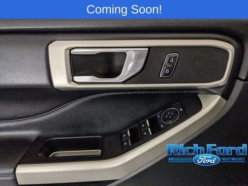 Certified 2021 Ford Explorer XLT RWD image 14