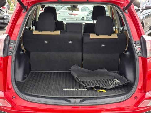 Used 2016 Toyota RAV4 XLE w/ Convenience Package AWD/4WD image 14