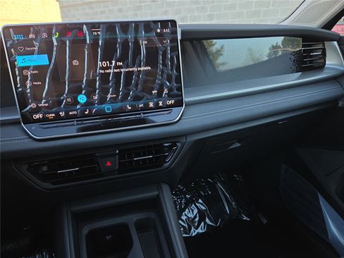 New 2026 Volkswagen Tiguan SE image 17