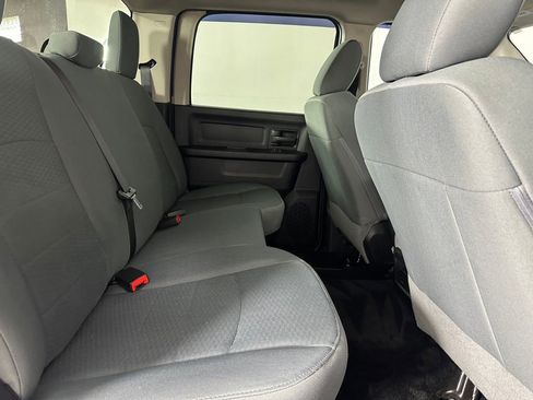 Used 2017 RAM 1500 Express AWD/4WD image 23