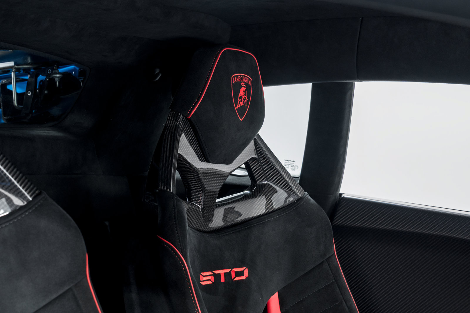 Used 2024 Lamborghini Huracan STO RWD image 35