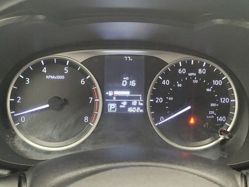 Used 2025 Nissan Versa S w/ Trunk Package FWD image 23